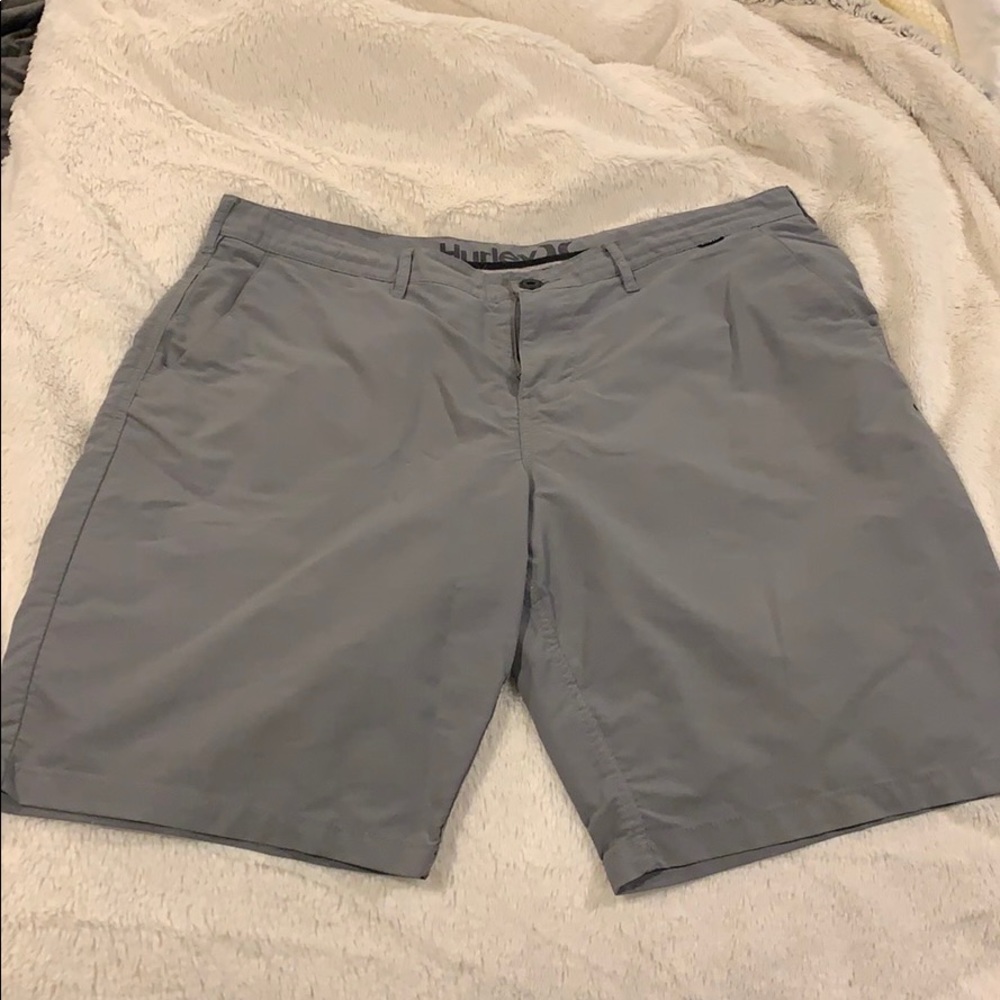 Hurley 36”w gray shorts